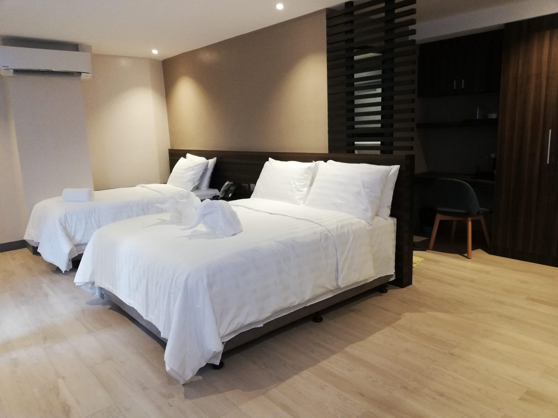 Hotel Inigo Family Room interior